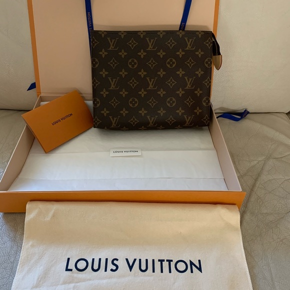 Louis Vuitton Toiletry Pouch 26 - Picture 1 of 10